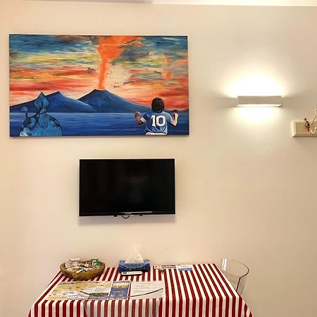 Casa Giulia, Nuovo Appartamento In Centro! Naples Luaran gambar