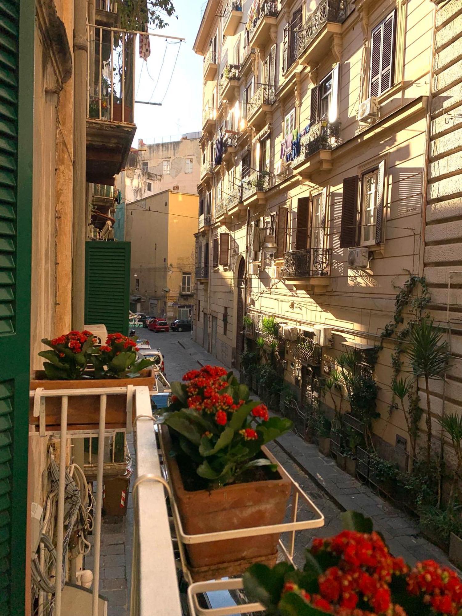 Casa Giulia, Nuovo Appartamento In Centro! Naples Luaran gambar